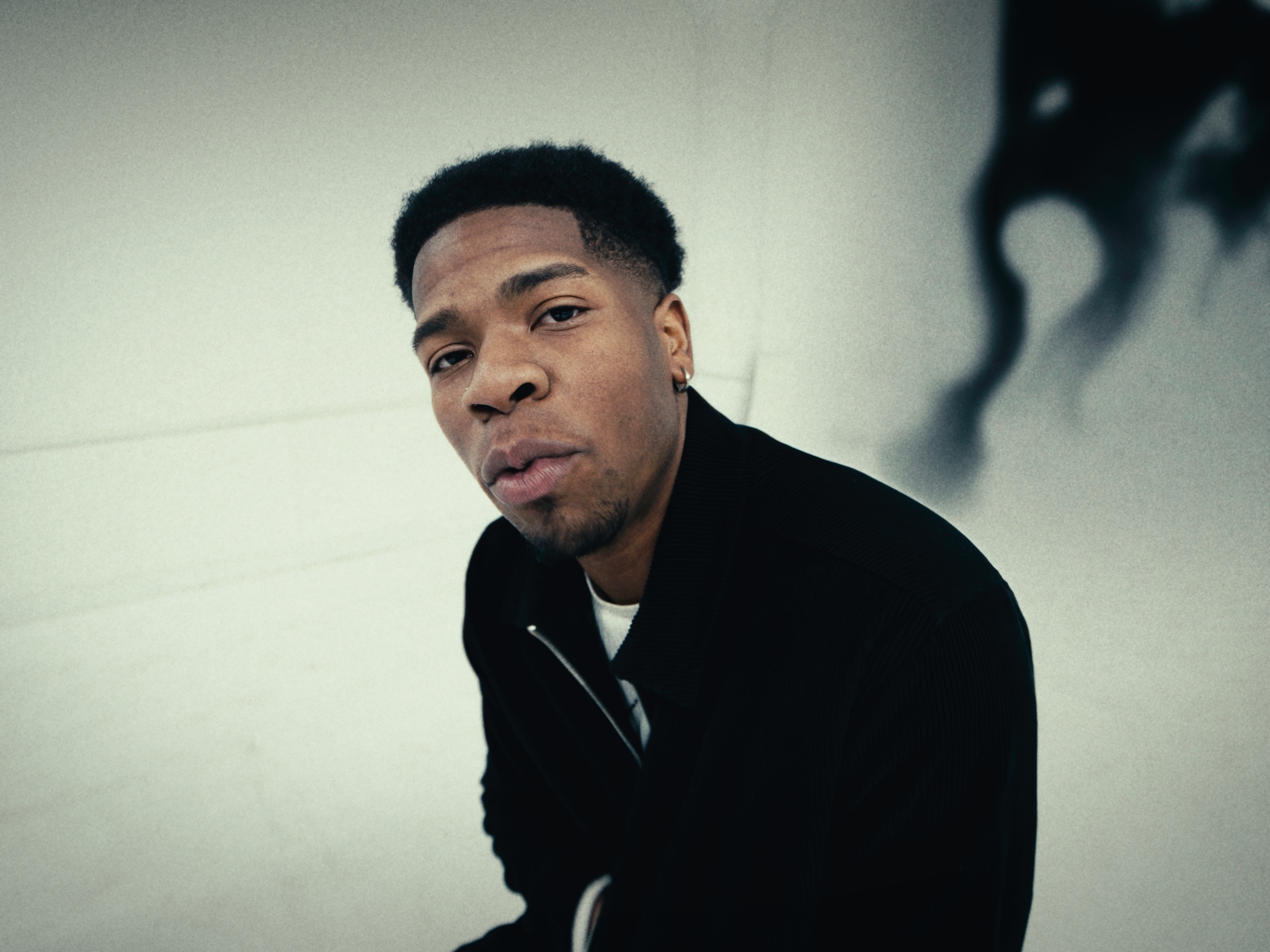 June - Isaiah Linder screenshot 1